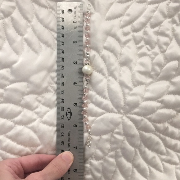 ✨Pink Crystal w/ faux Pearl Bracelet✨ - Picture 11 of 16